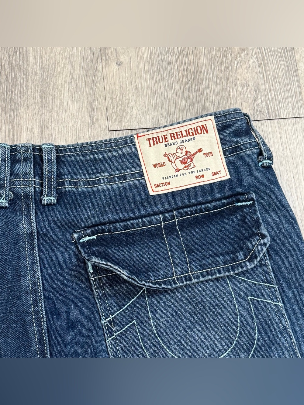 NWOT True Religion Medium Wash Denim Cargo Utility Single Needle Straight Jeans - Picture 8 of 9